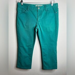 GAP Jeans Original Low Rise Capri Green Woman's Size 12R ( 37X 23 )